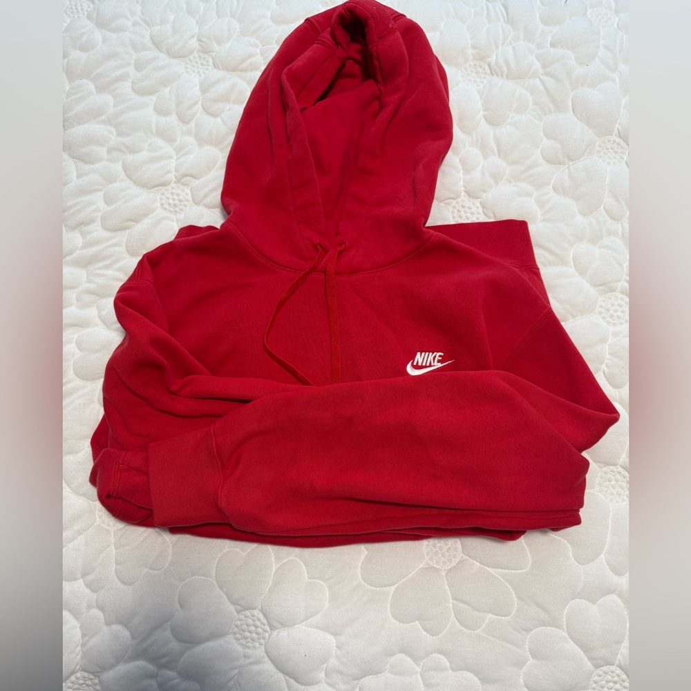 Men’s Nike hoodie size medium